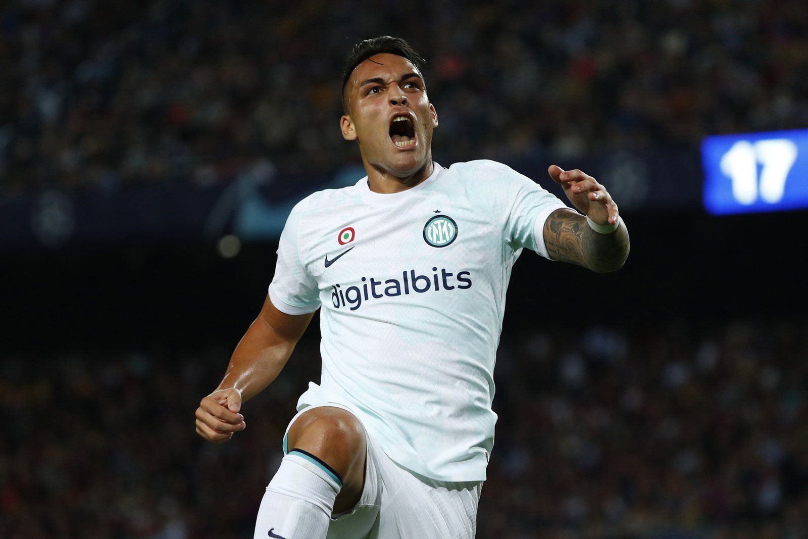 Lautaro Martinez gia nhập PSG với tâm trạng hưng phấn