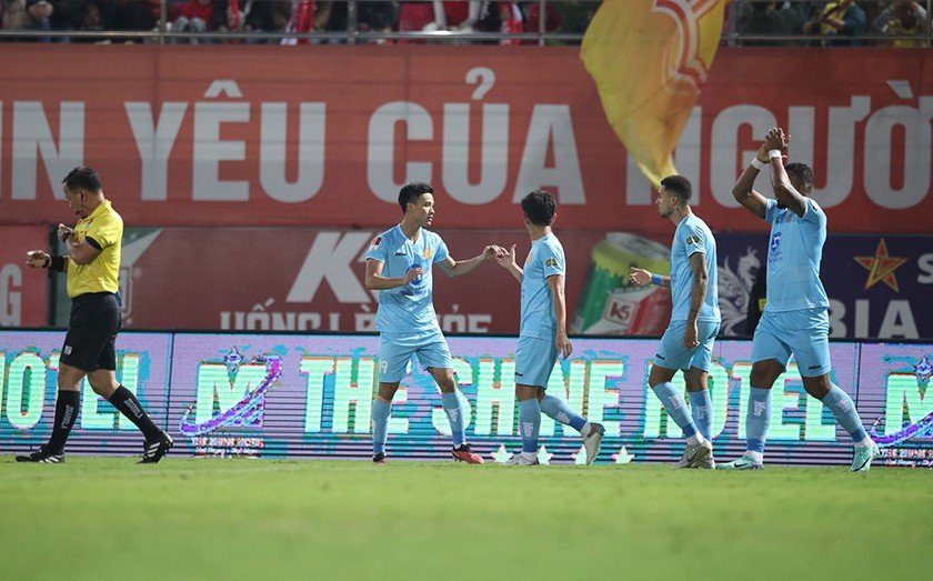 Nam Định tuyển dụng cầu thủ nước ngoài hàng đầu để cạnh tranh ngôi vô địch V-League