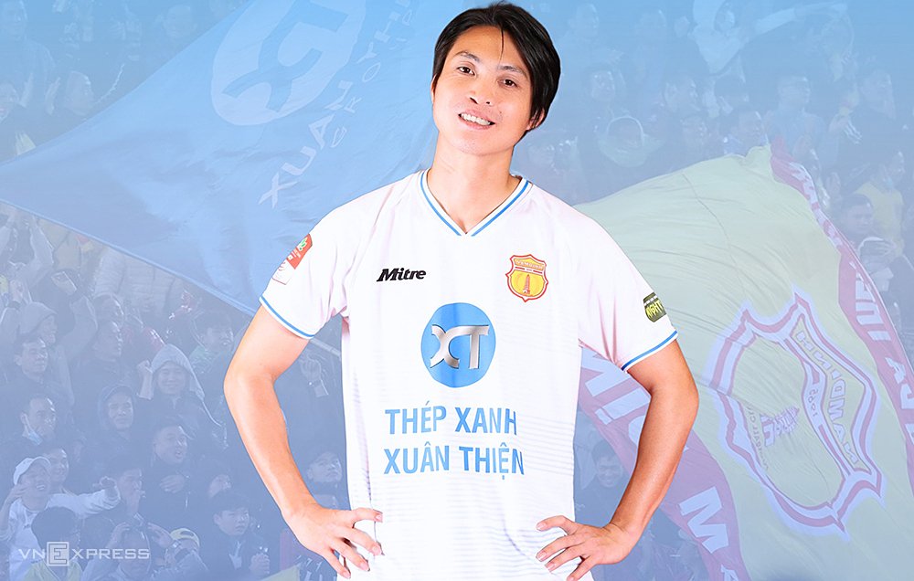 Cầu thủ phạt nặng sau khi đánh bại Tuấn Hải, Tuấn Anh chính thức gia nhập Nam Định.