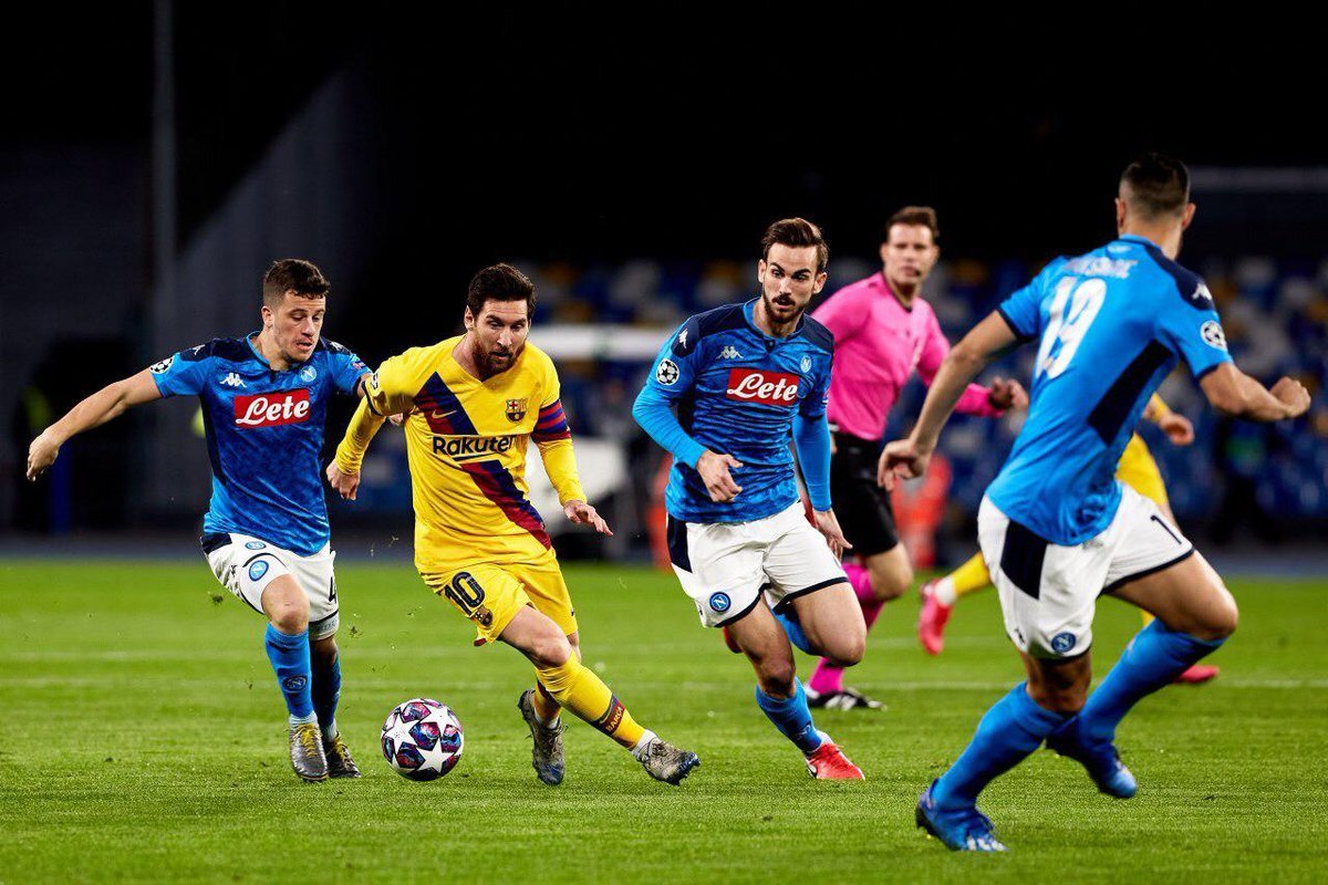 “Napoli hướng đến việc vượt qua Barca để tiến vào tứ kết Champions League mùa này”